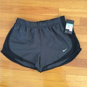 Nike gray/black running short, size M, brand new